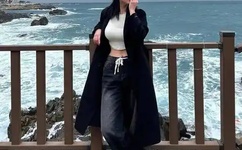 刘耀文别顶哪儿